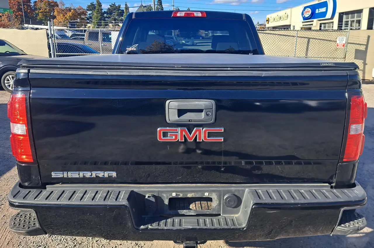 GMC Sierra 1500 снимка GMC Sierra 1500