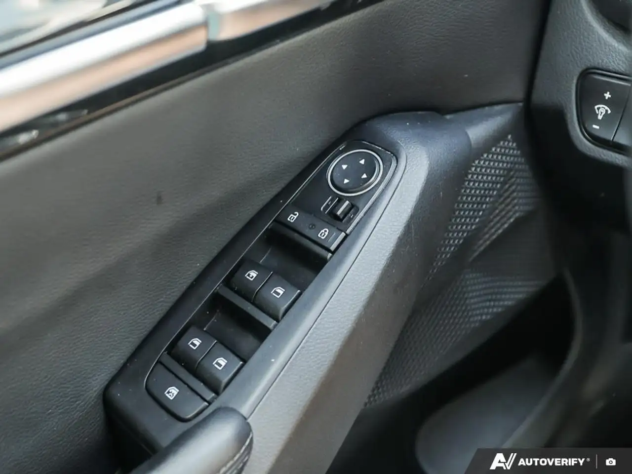 Kia Seltos снимка Kia Seltos