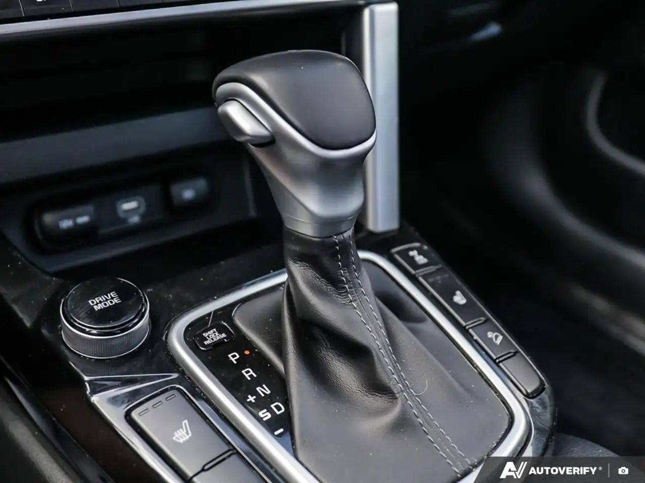 Kia Seltos снимка Kia Seltos