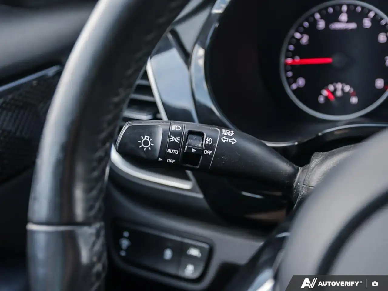 Kia Seltos снимка Kia Seltos