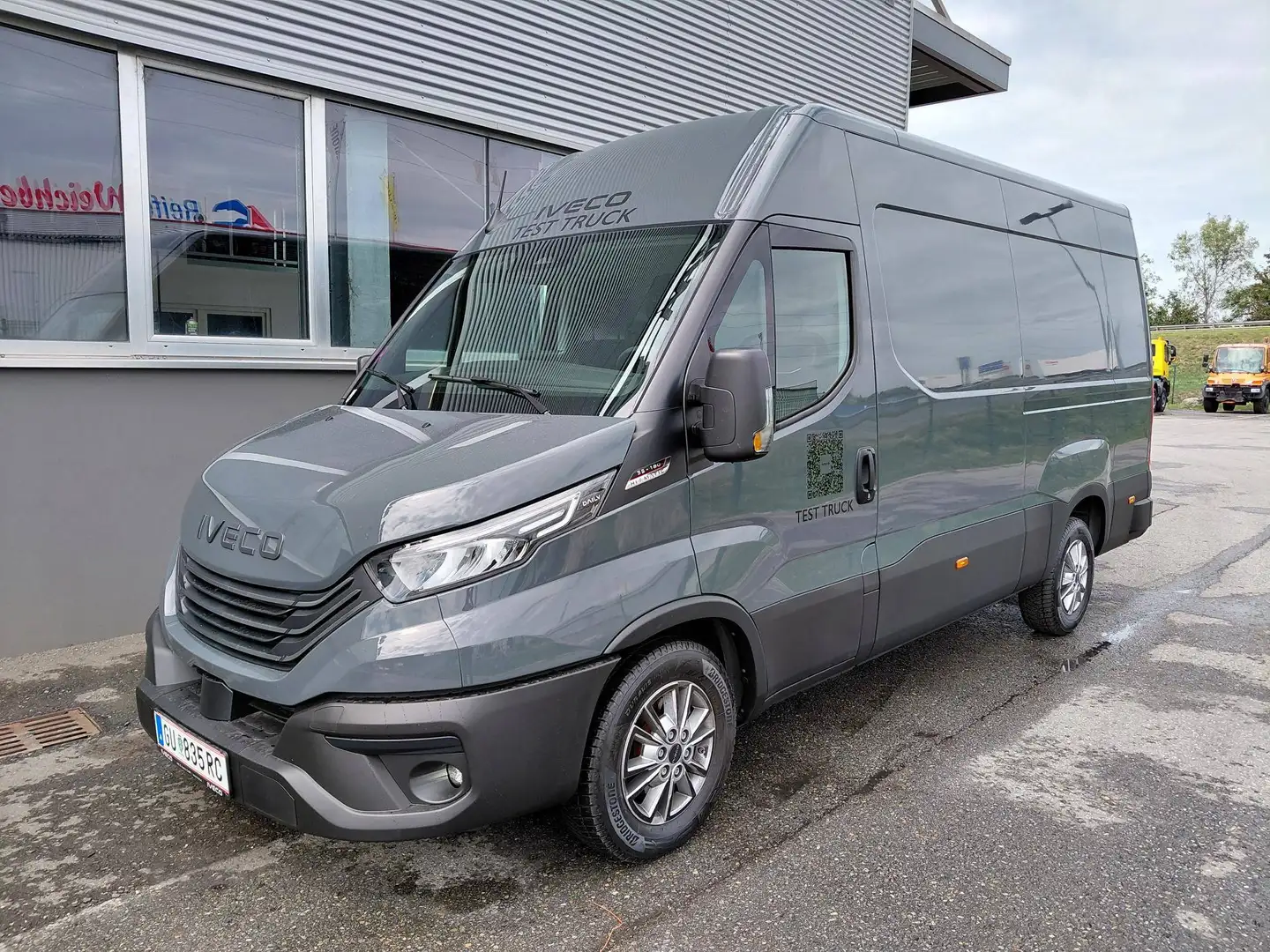Iveco Daily ~ ~ 176PS 3.0 LITER HUBRAUM ~ ~ Business Grau - 1