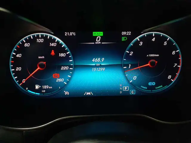 Mercedes-Benz GLC 200 view 11