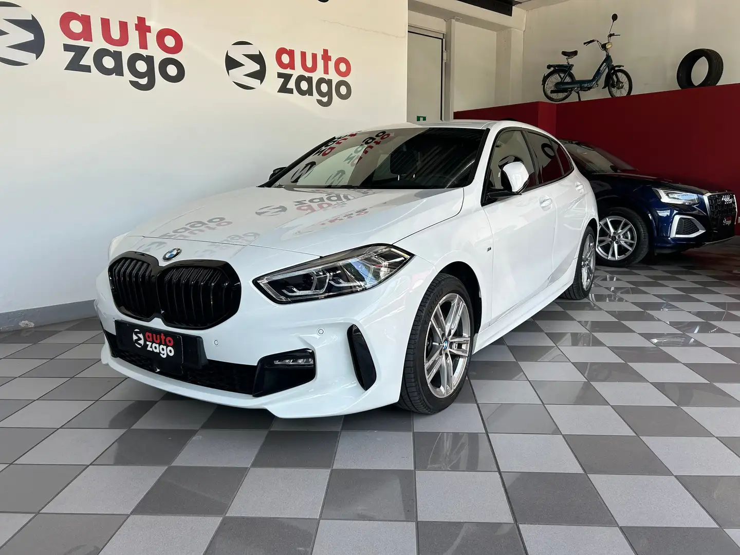 BMW 118 118i Msport 136cv auto Blanc - 1