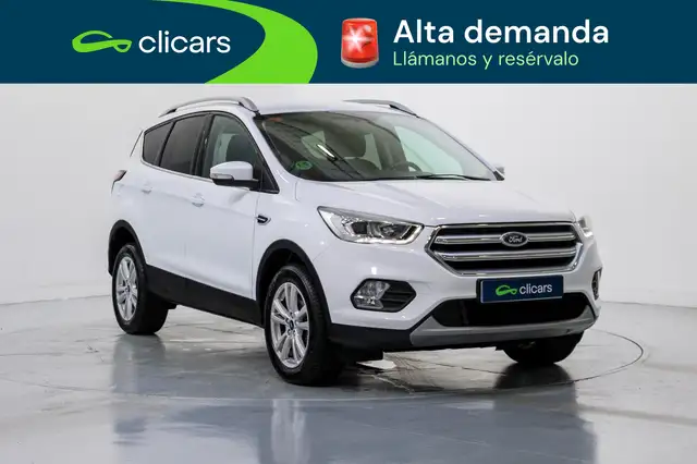 Ford Kuga view 3