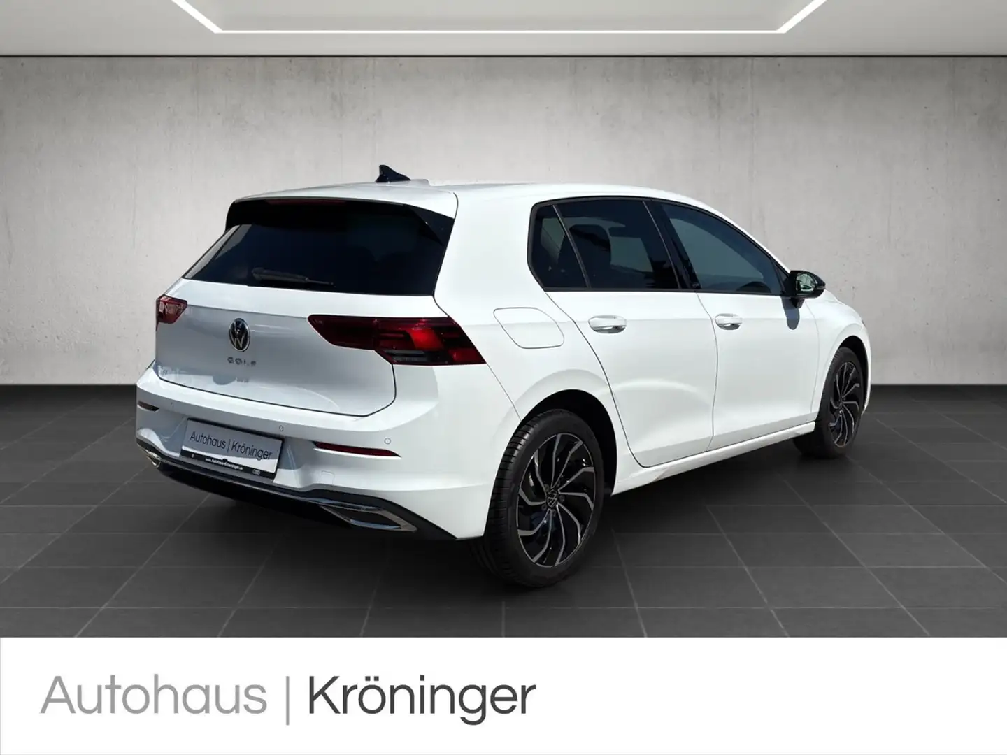 Volkswagen Golf VIII MOVE 1.5 TSI AHK Rear View ACC LED Wit - 2