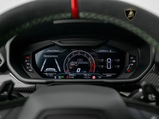 Lamborghini Urus view 13