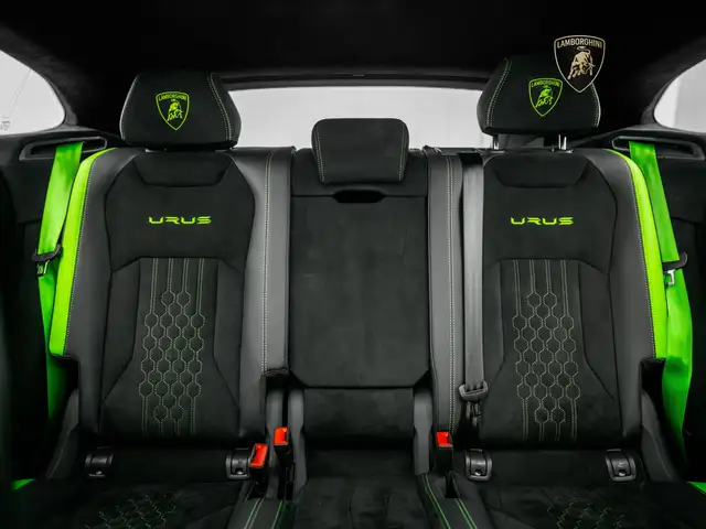 Lamborghini Urus view 11