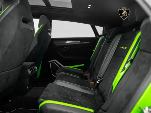 Lamborghini Urus view 10