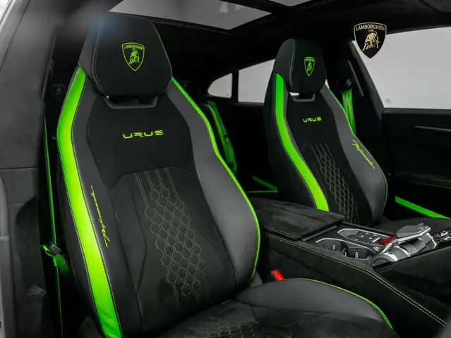 Lamborghini Urus view 14