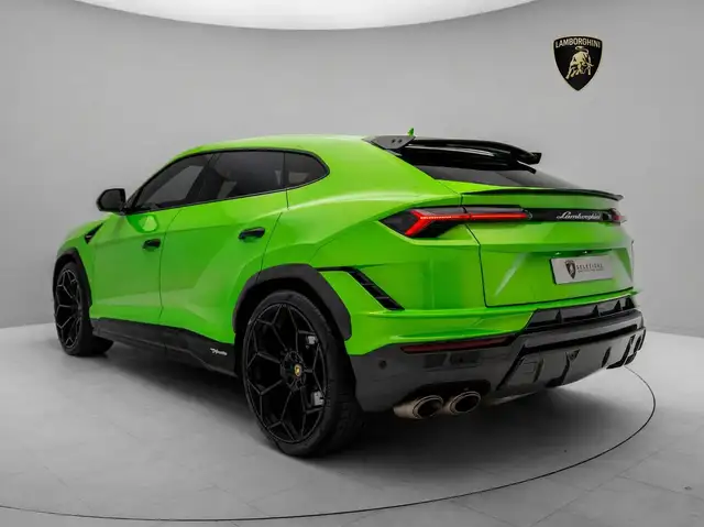 Lamborghini Urus view 2