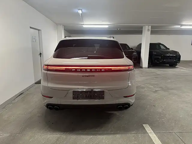 Porsche Cayenne III E-Hybrid PHEV 21,8 kWh Aut. Ansicht 8