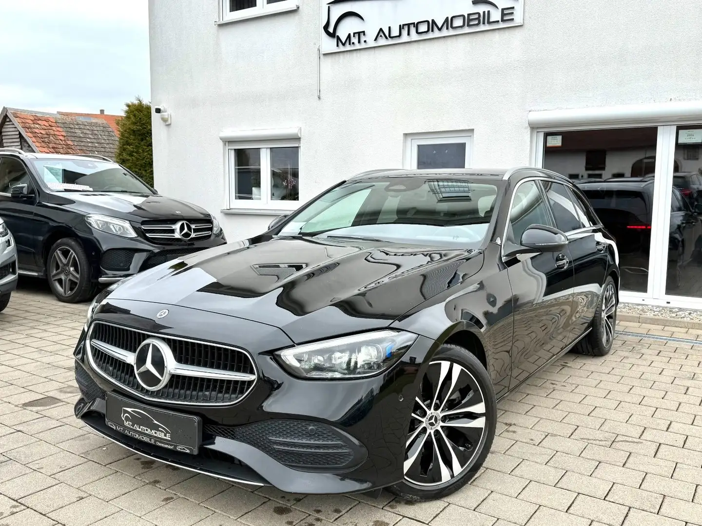 Mercedes-Benz C 220 AVANTGARDE*4M*STANDHZ*AHK*LED*BURMESTER* Schwarz - 1