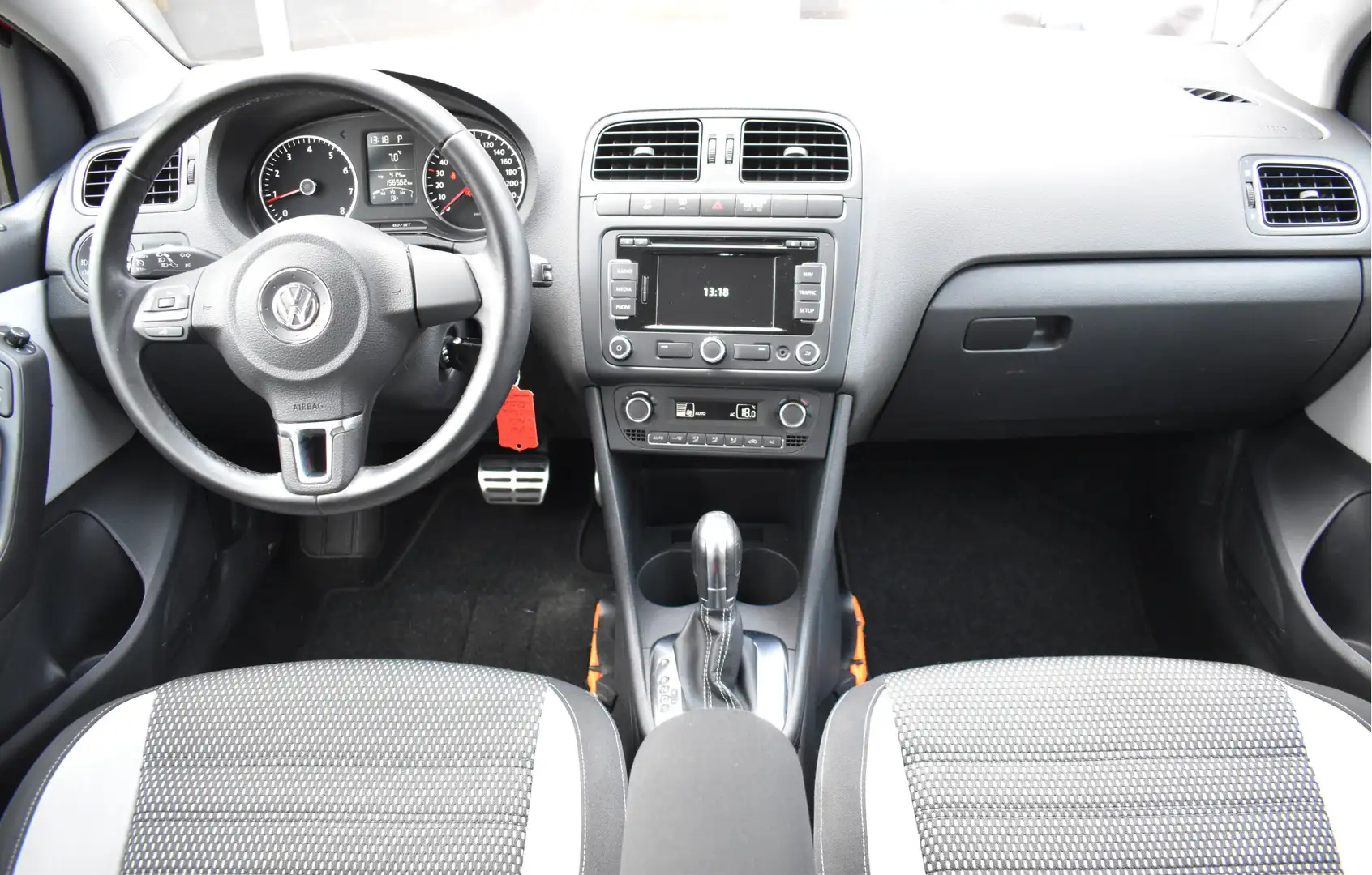 Volkswagen Polo Cross 1.2 TSI Automaat / Cruise / Airco / 17" LM / Parke Orange - 2