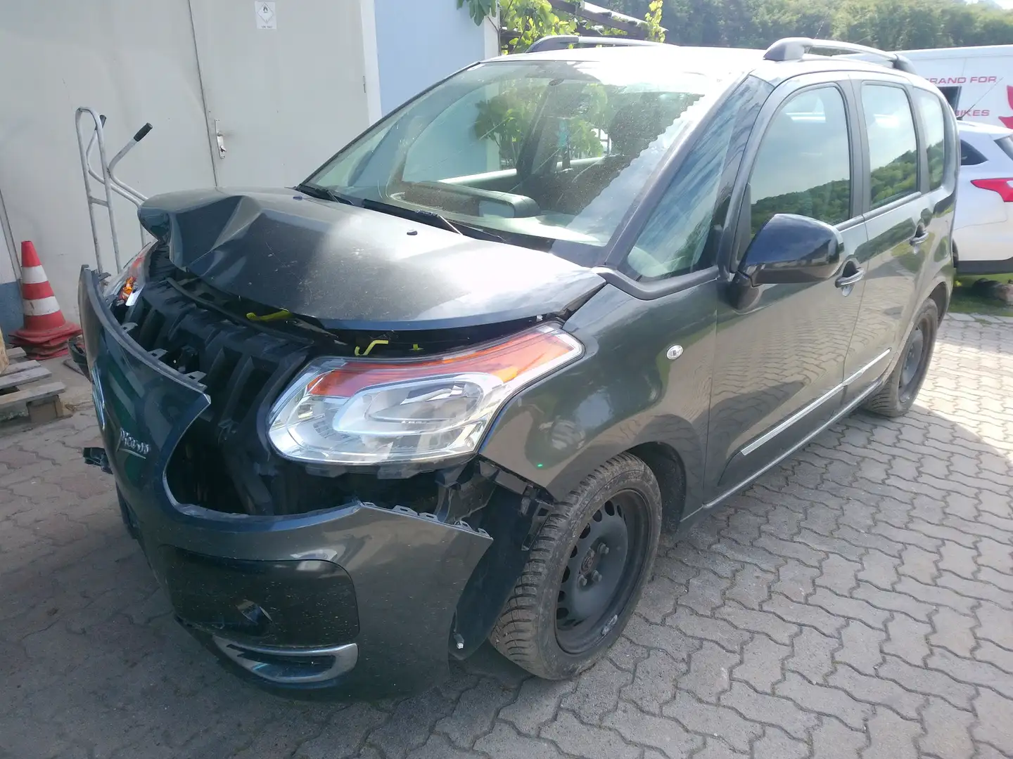 Citroen C3 Picasso Grau - 1