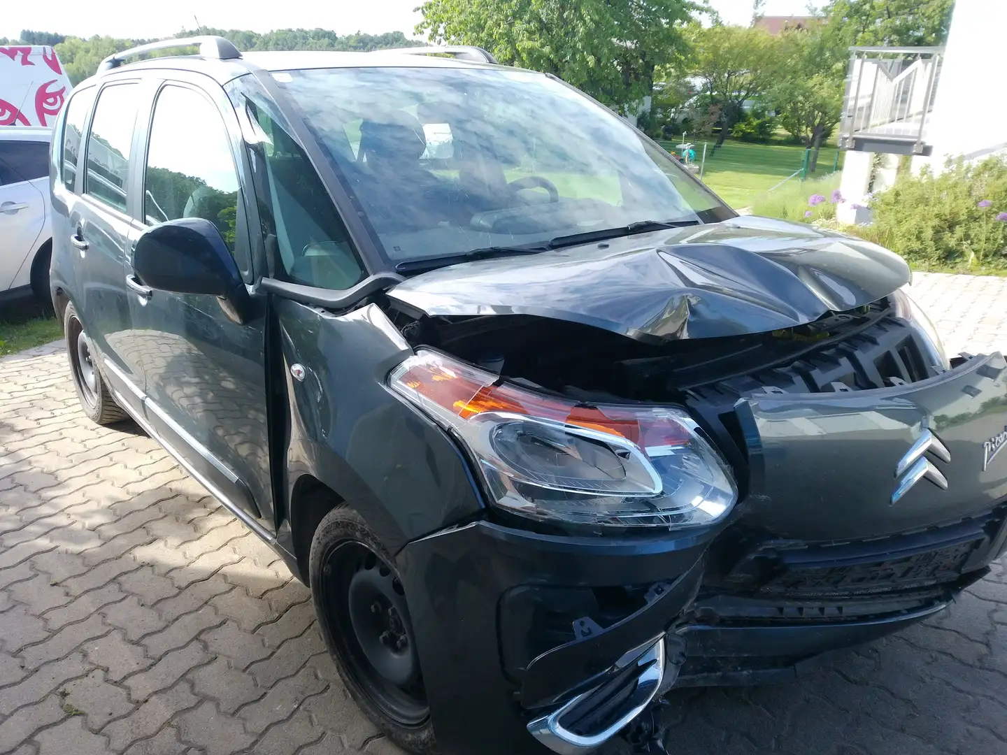 Citroen C3 Picasso Grau - 2