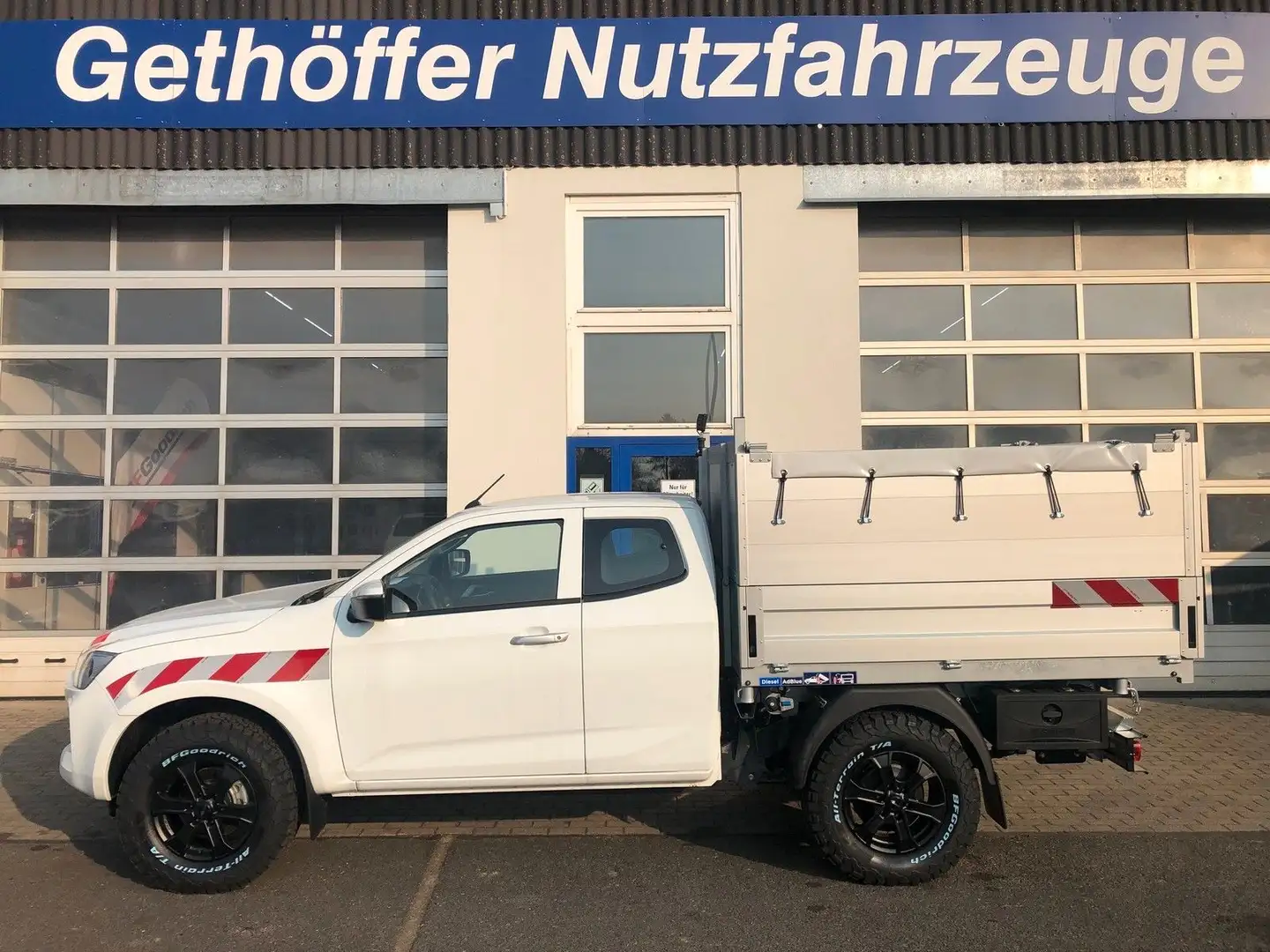 Isuzu D-Max Space Cab LS AT + Kipper + Navi + SOFORT + Blanco - 1