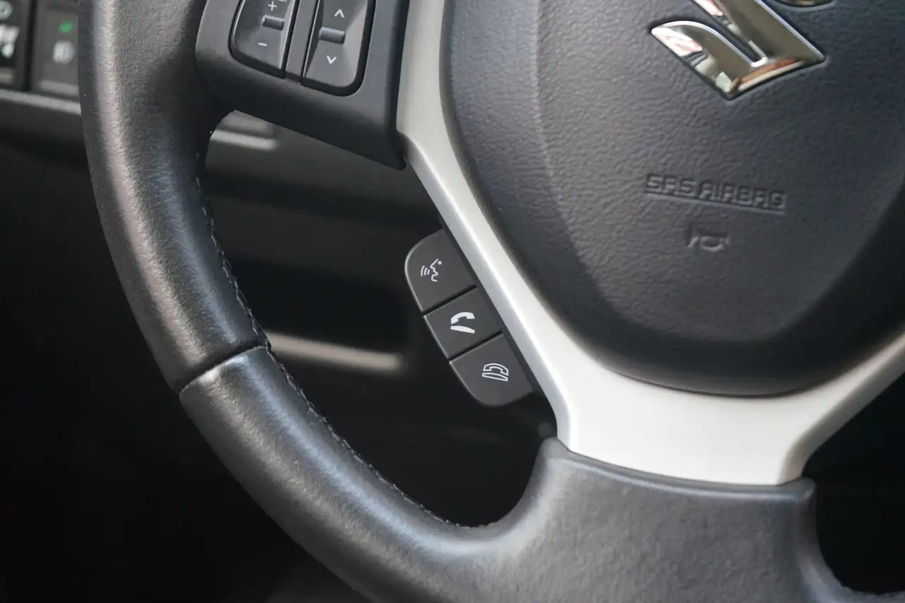 Suzuki Vitara 1.0 Comfort Navi Sitzheizung Kamera Tempo, миниатюра 26