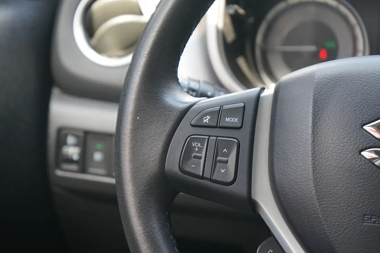 Suzuki Vitara 1.0 Comfort Navi Sitzheizung Kamera Tempo, миниатюра 25