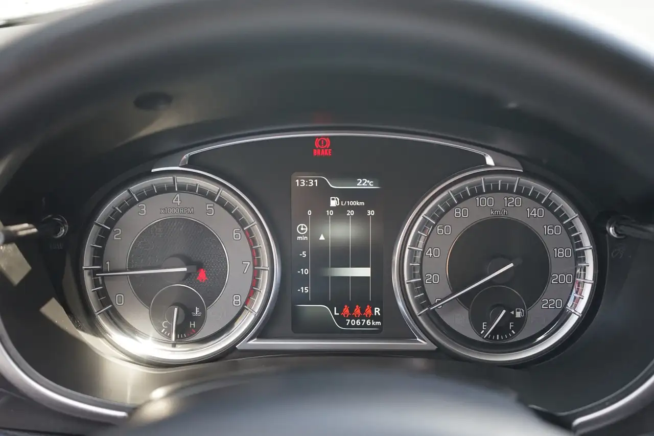 Suzuki Vitara 1.0 Comfort Navi Sitzheizung Kamera Tempo, миниатюра 30