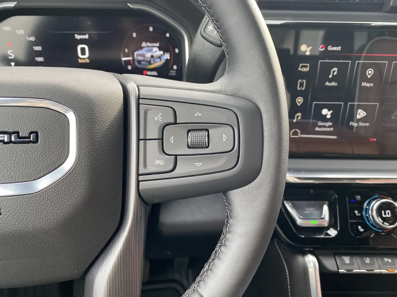 GMC Sierra 3500HD снимка GMC Sierra 3500HD