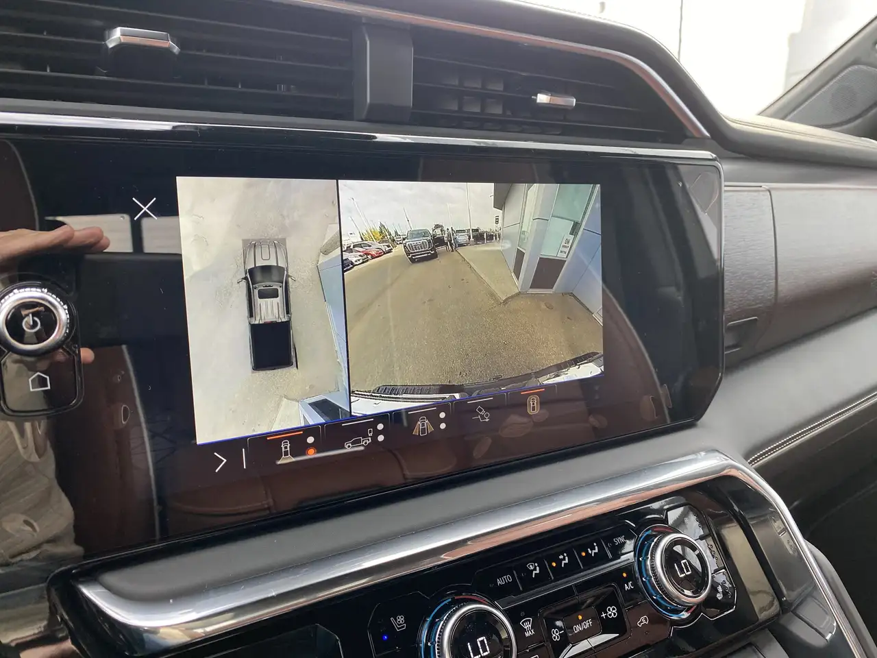 GMC Sierra 3500HD снимка GMC Sierra 3500HD