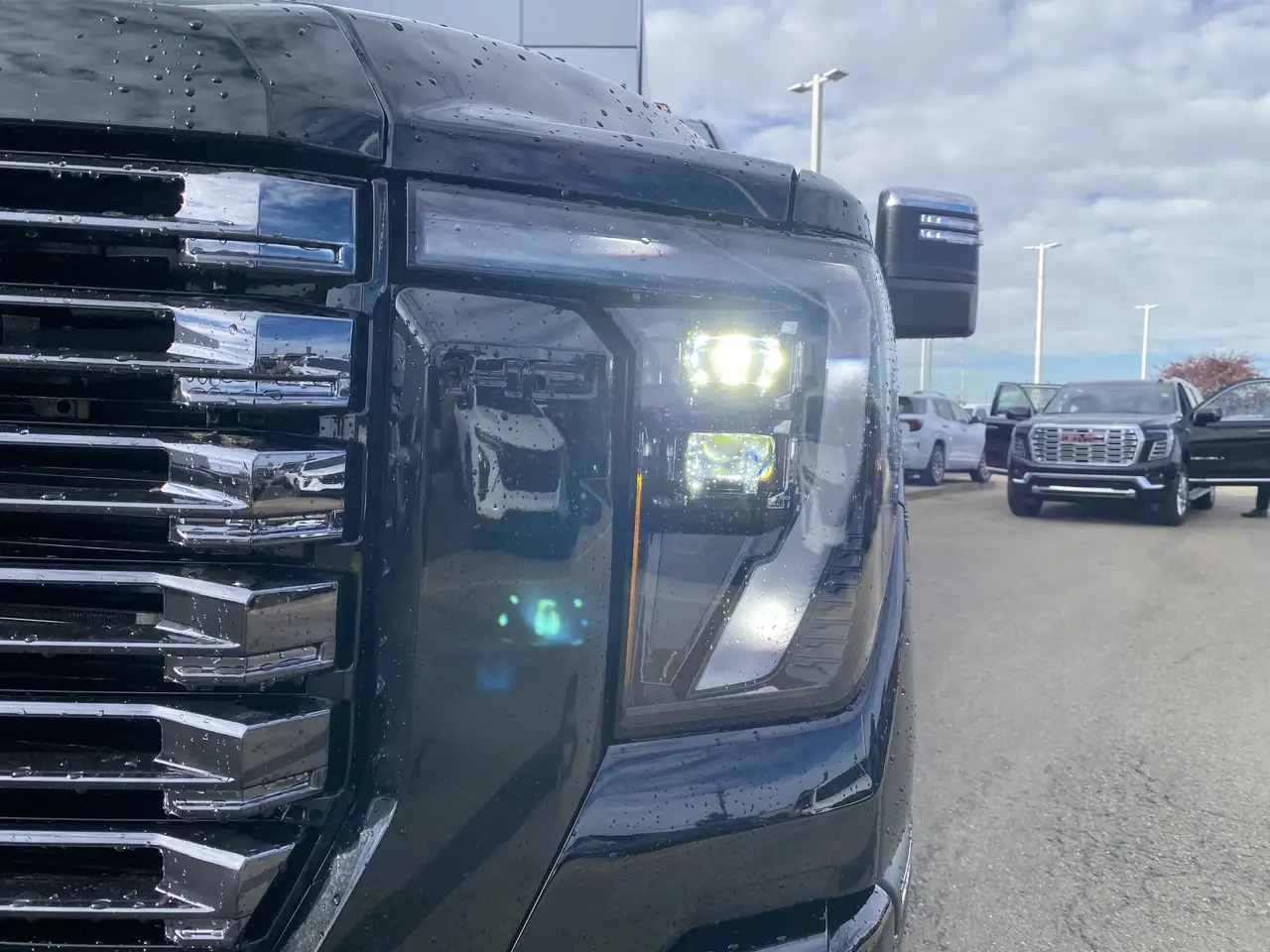 GMC Sierra 3500HD снимка GMC Sierra 3500HD