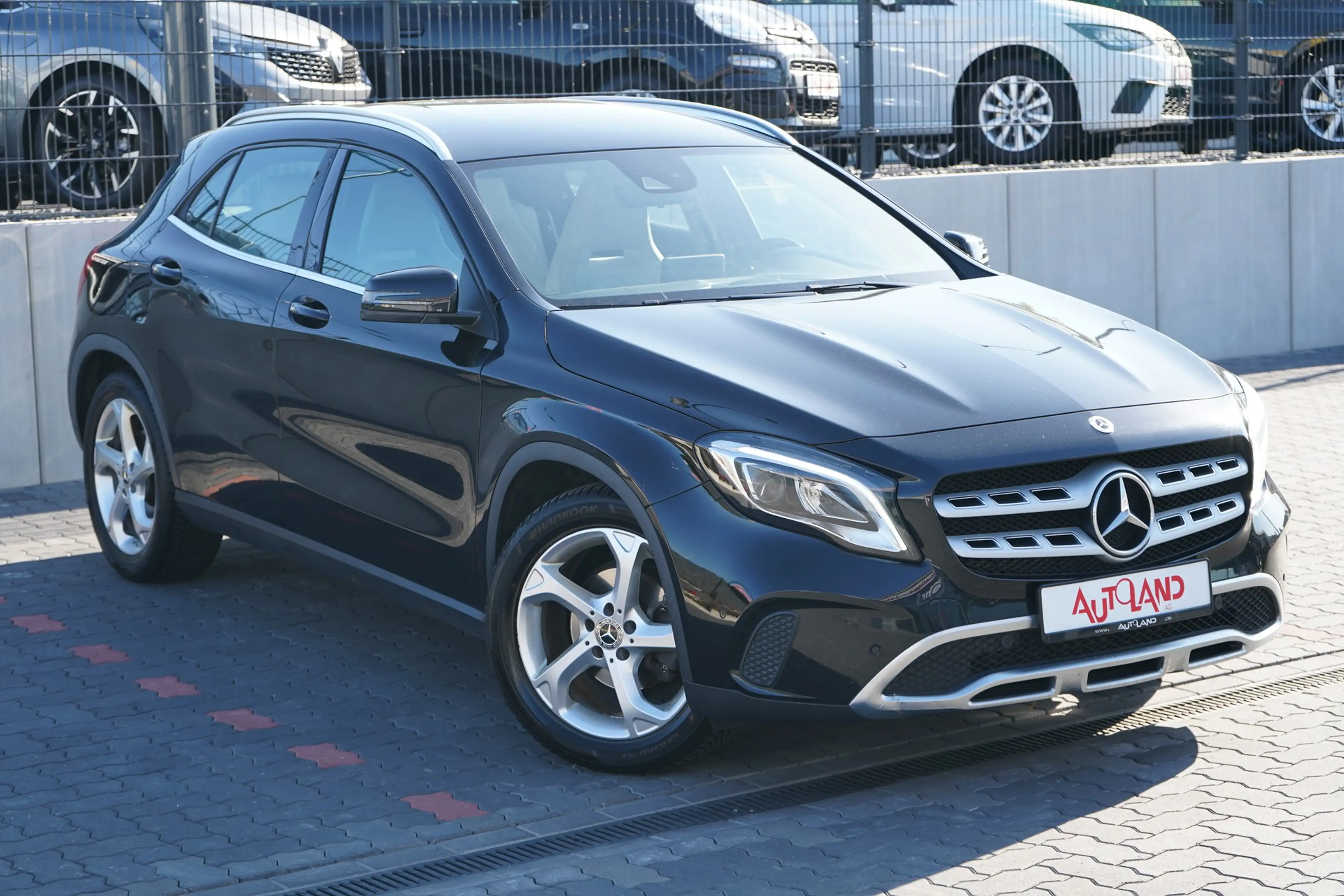 Mercedes-Benz GLA 180 LED Navi Tempomat Sitzheizung Teilleder — photo 5
