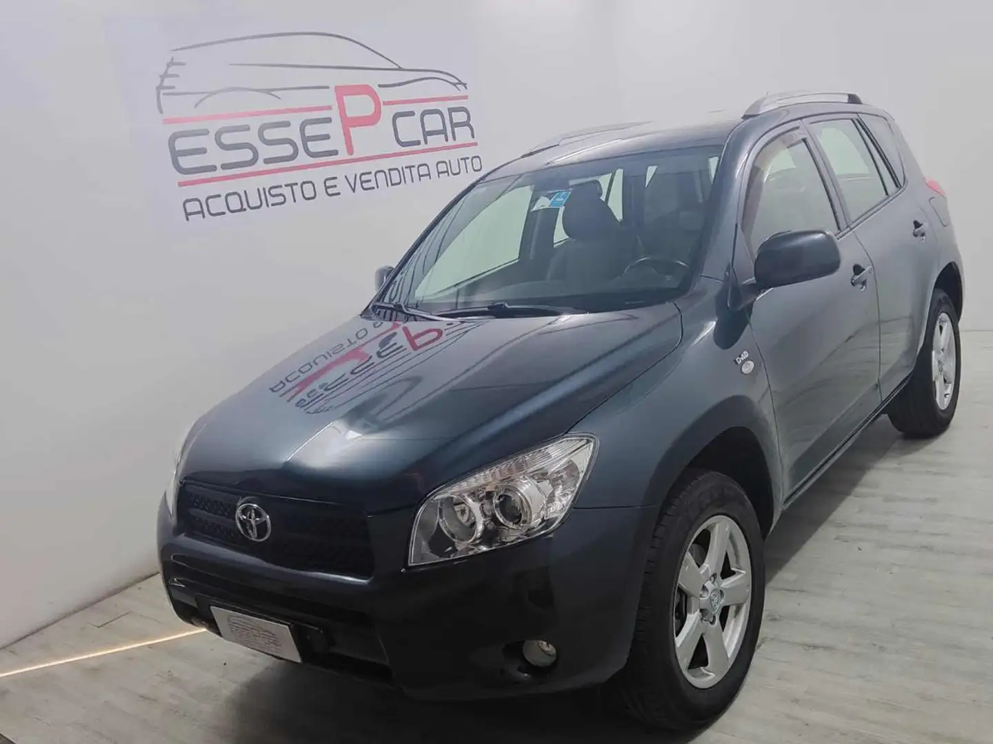 Toyota RAV 4 MY23 RAV4 2.2 D-4D 136 CV Luxury 40.000KM Grigio - 1