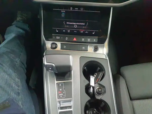 Audi A6 view 10
