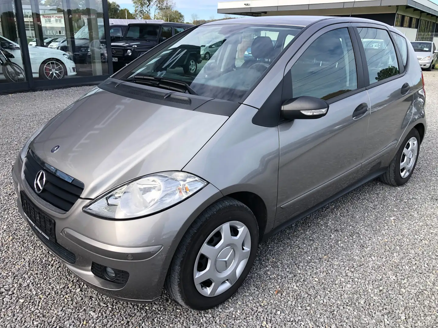 Mercedes-Benz A 180 CDI 6-Gang*NAVI*Parktronic*Sitzheizung*3.Hand* Grau - 1