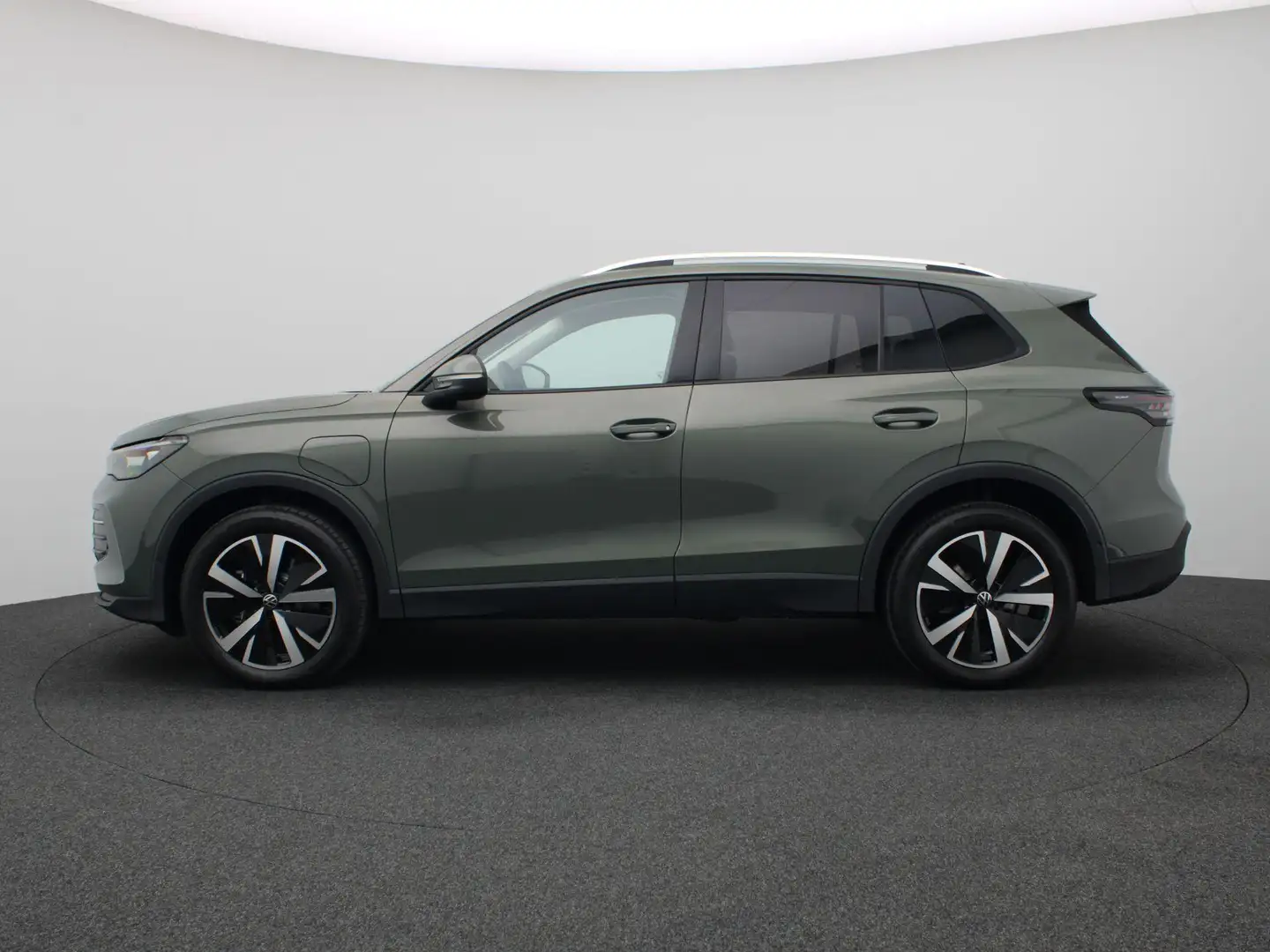 Volkswagen Tiguan 1.5 eHybrid Life Edition 204PK DSG Adaptieve Cruis Groen - 2