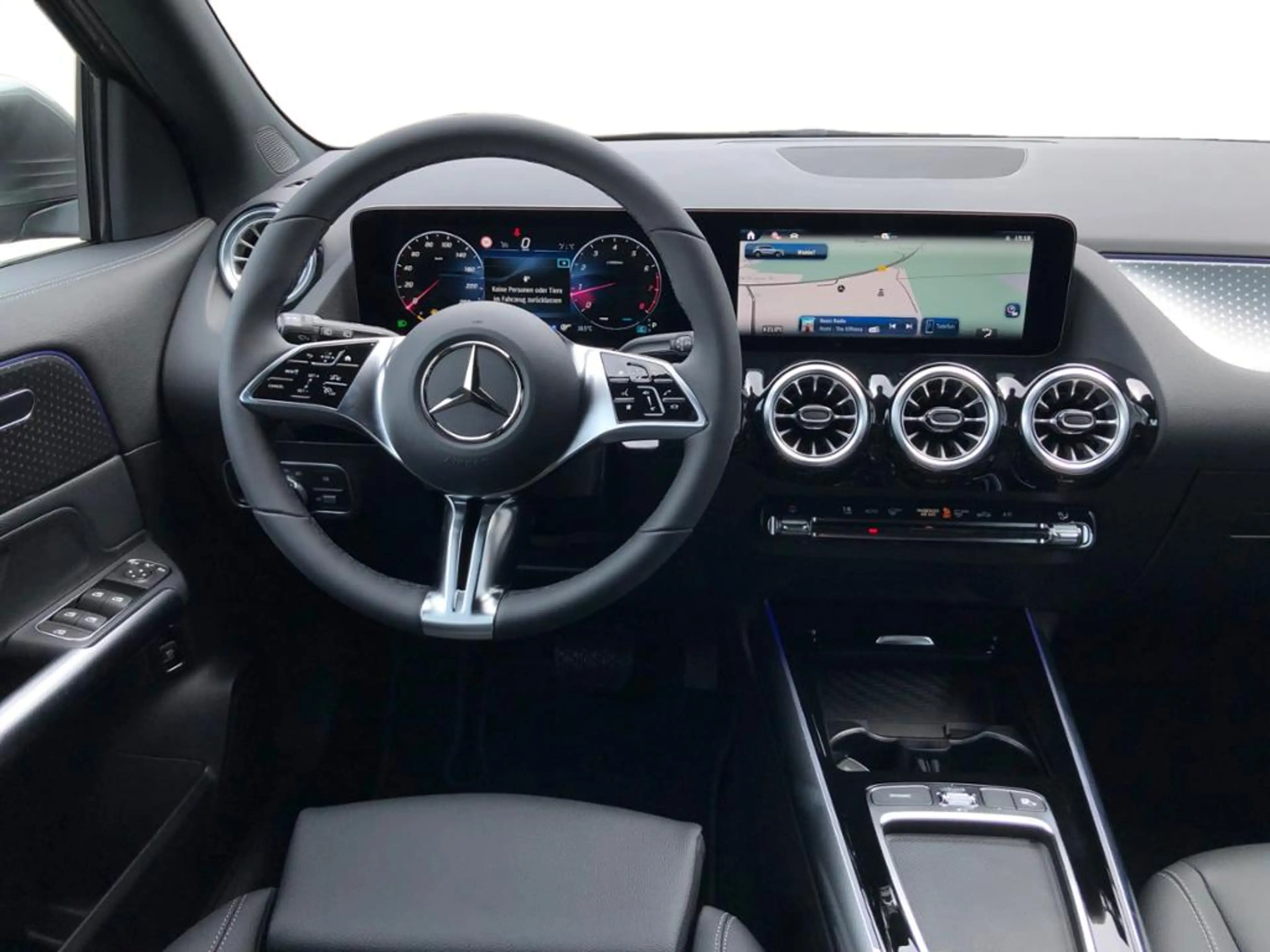Mercedes-Benz GLA 180 MBUX+Progressive+Wide+Cam+LED+Navi+AUT — photo 9