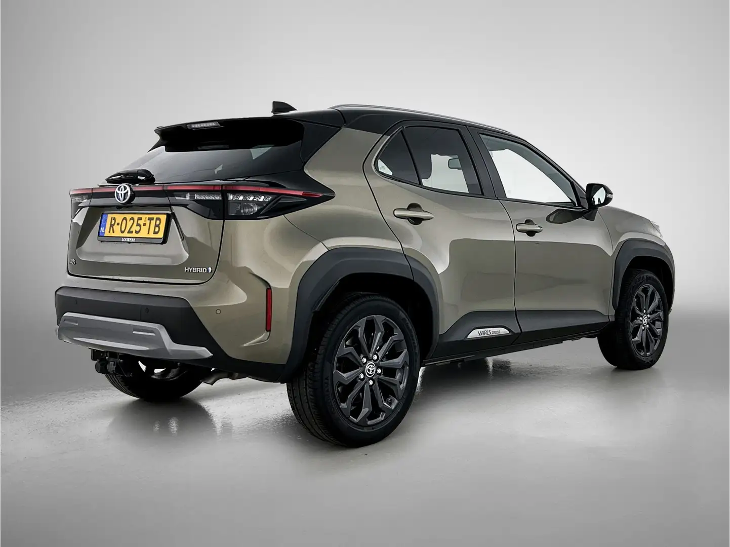 Toyota Yaris Cross 1.5 Hybrid Explore | Navigatie | PDC V+A | Verwarm Vert - 2