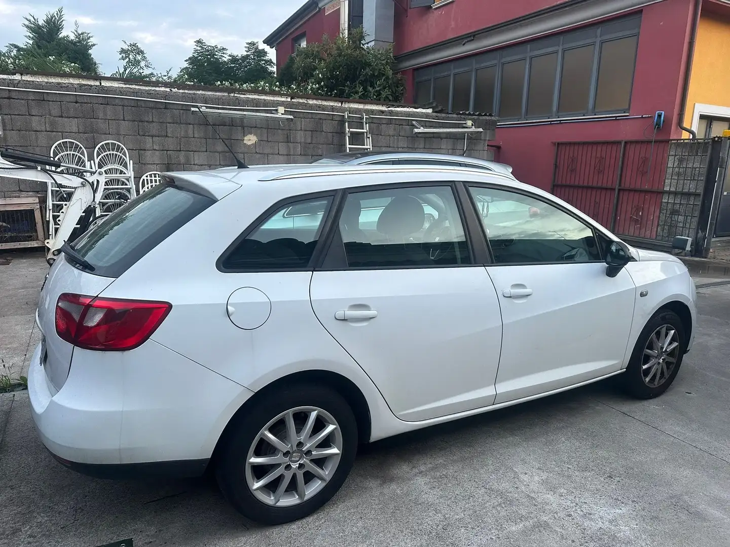 SEAT Ibiza Ibiza IV 2008 ST ST 1.2 tdi cr Reference Blanc - 1