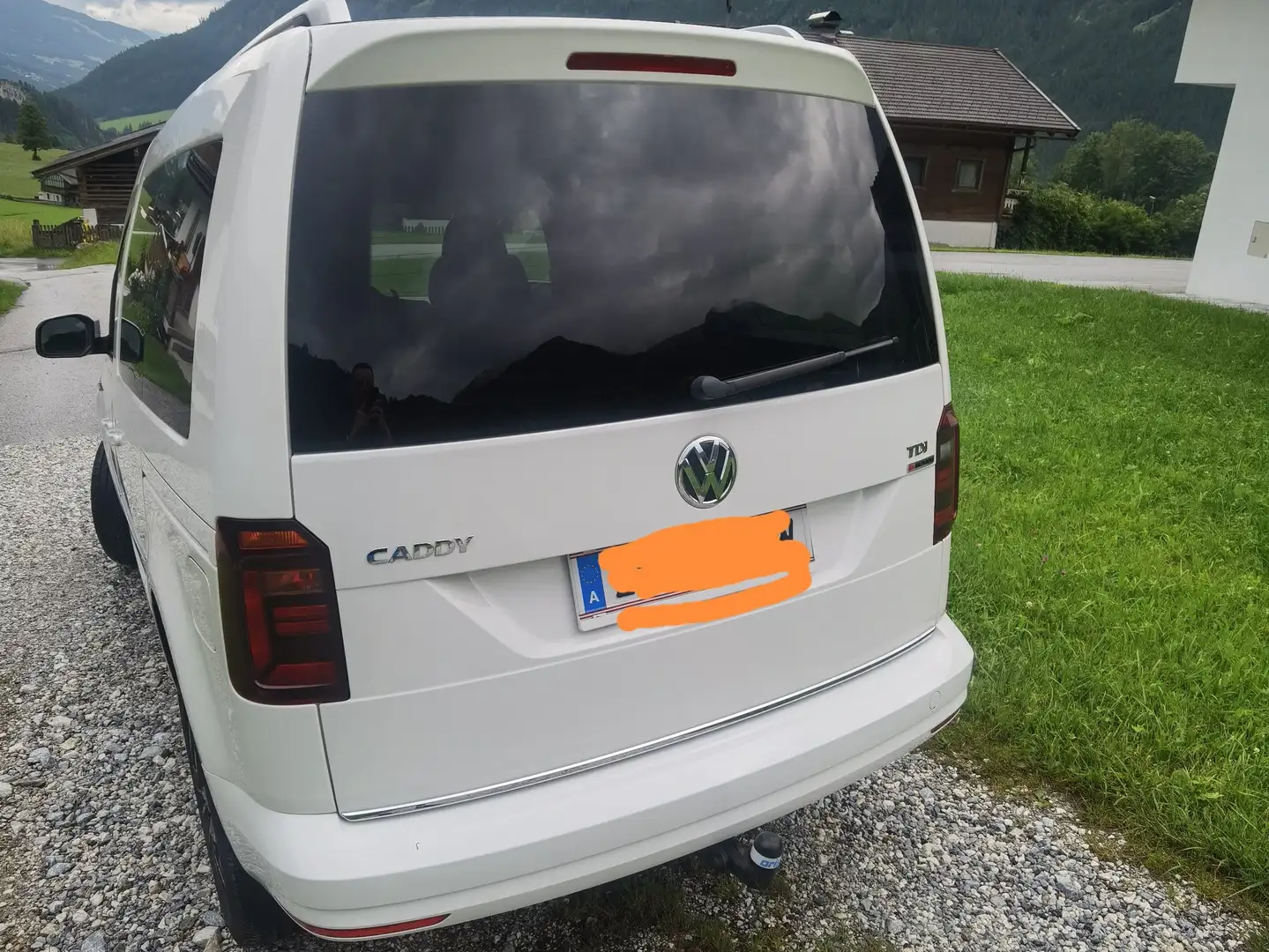 Volkswagen Caddy Kombi Generation Four 2,0 TDI 4MOTION Weiß - 1