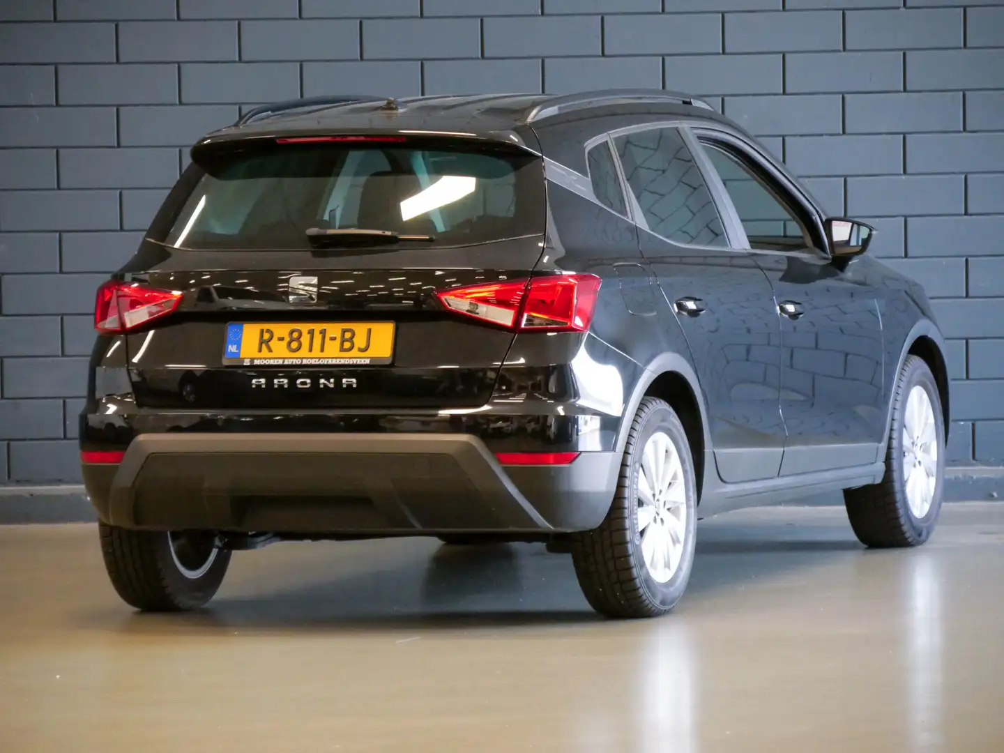 SEAT Arona 1.0 TSI Style Business Intense | CARPLAY | CRUISE Černá - 2