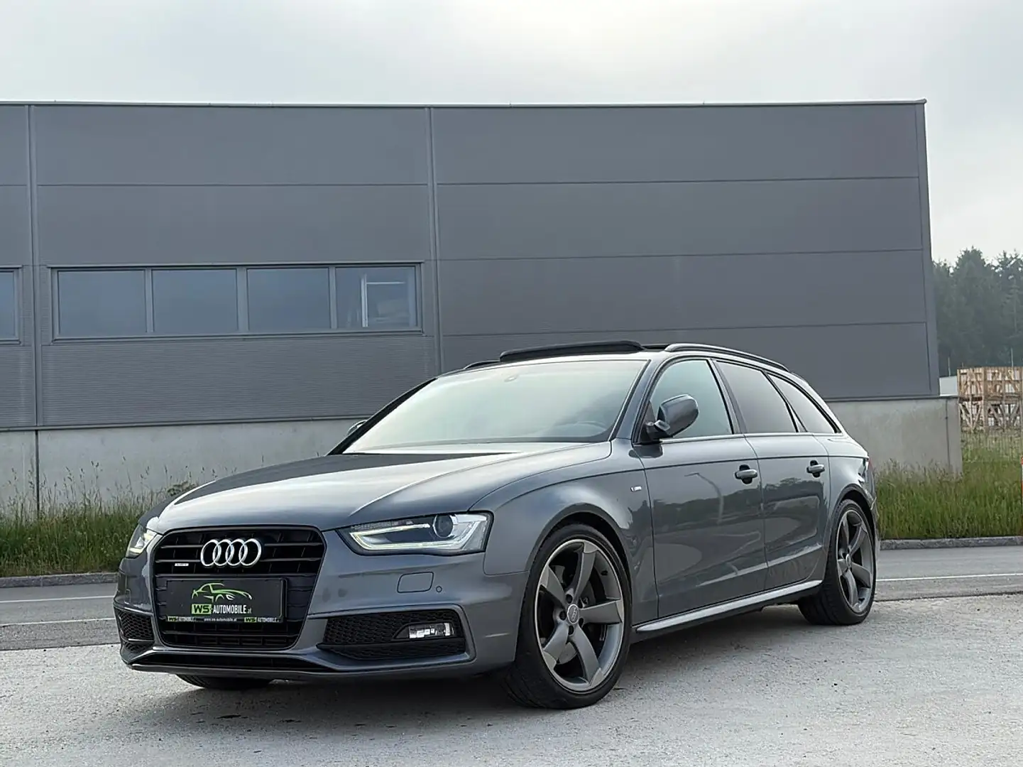 Audi A4 Avant 3,0 TDI quattro DPF S-tronic S-line Grau - 1