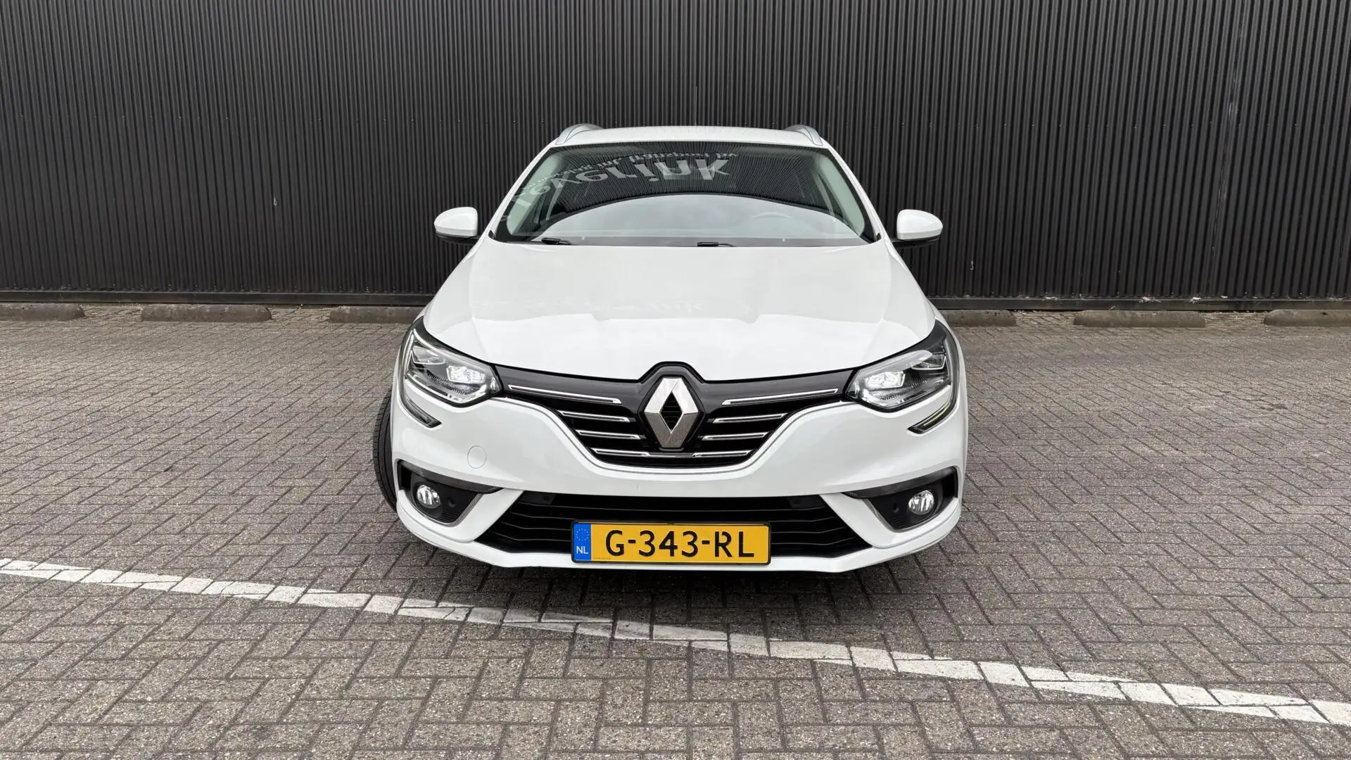 Renault Megane Estate 1.3 TCe 140 pk Limited Automaat Navi Carpla Wit - 2
