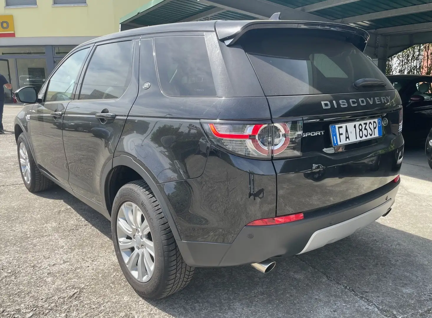 Land Rover Discovery Sport Discovery Sport 2.0 td4 HSE awd 150cv auto Schwarz - 2
