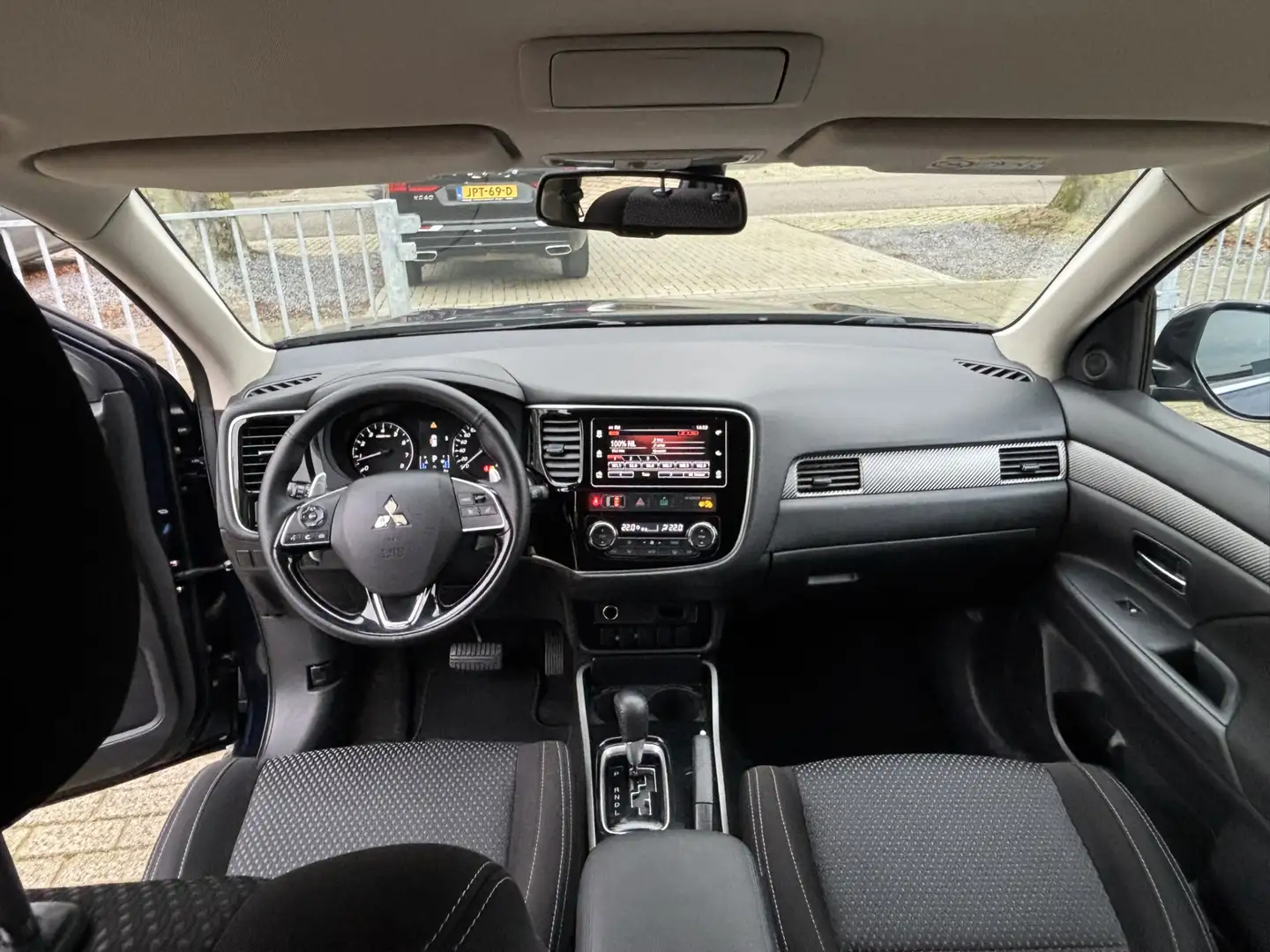 Mitsubishi Outlander 2.0 Business Edition Blau - 2