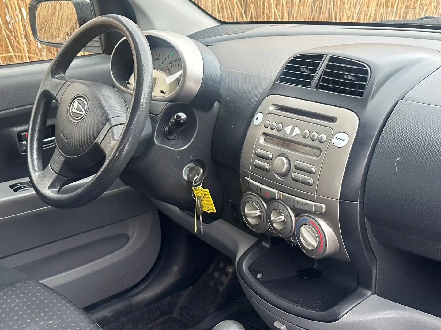 Daihatsu Sirion 2 1.3-16V Prestige Automaat - NIeuw Apk - Airco Beige - 2