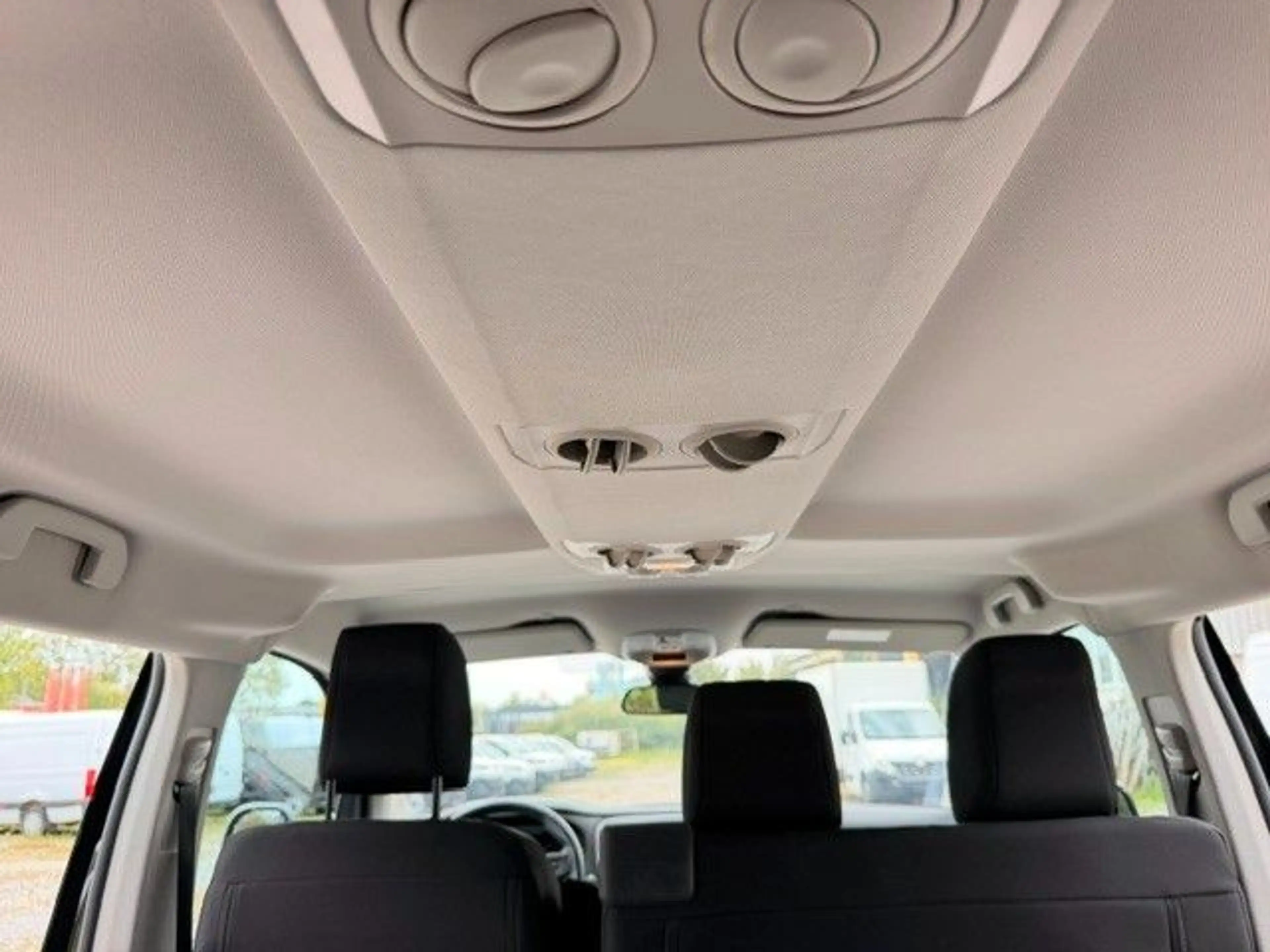 Citroen Spacetourer 2.0 BlueHDi 180 M XL EAT8 2xTür El — photo 13