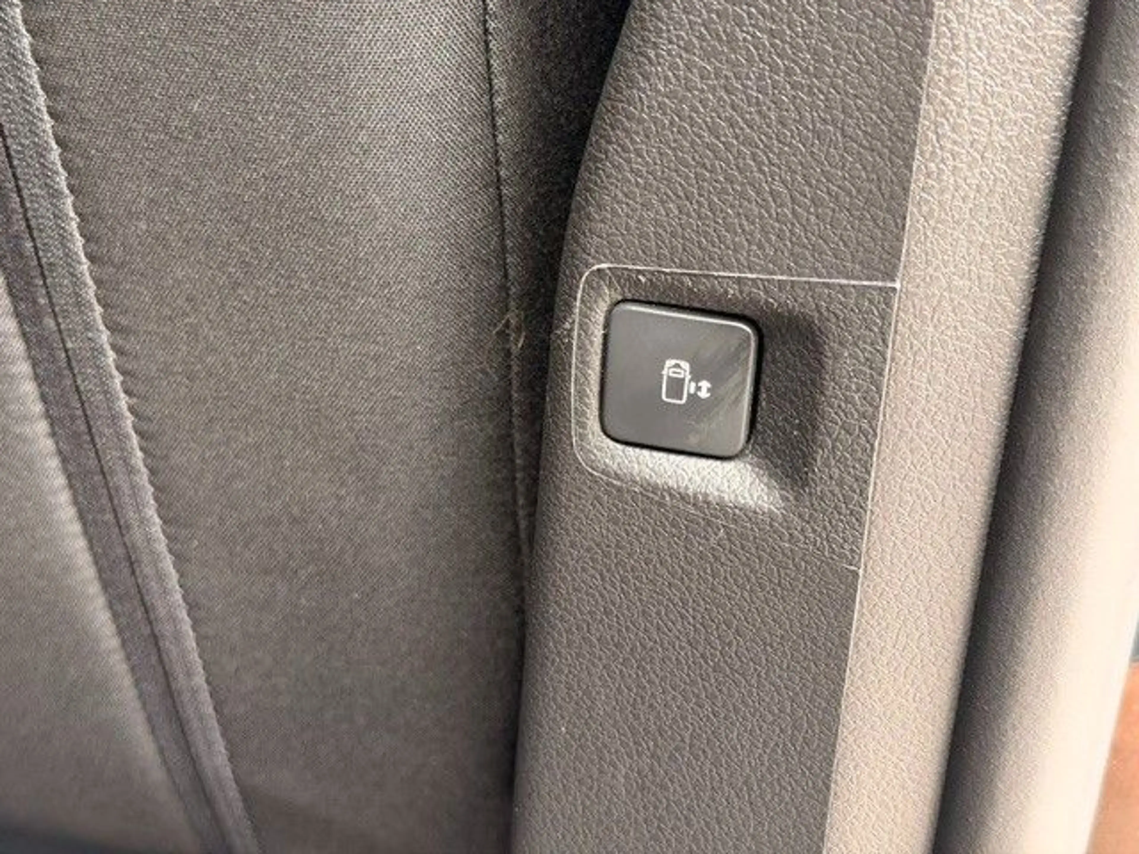 Citroen Spacetourer 2.0 BlueHDi 180 M XL EAT8 2xTür El — photo 9