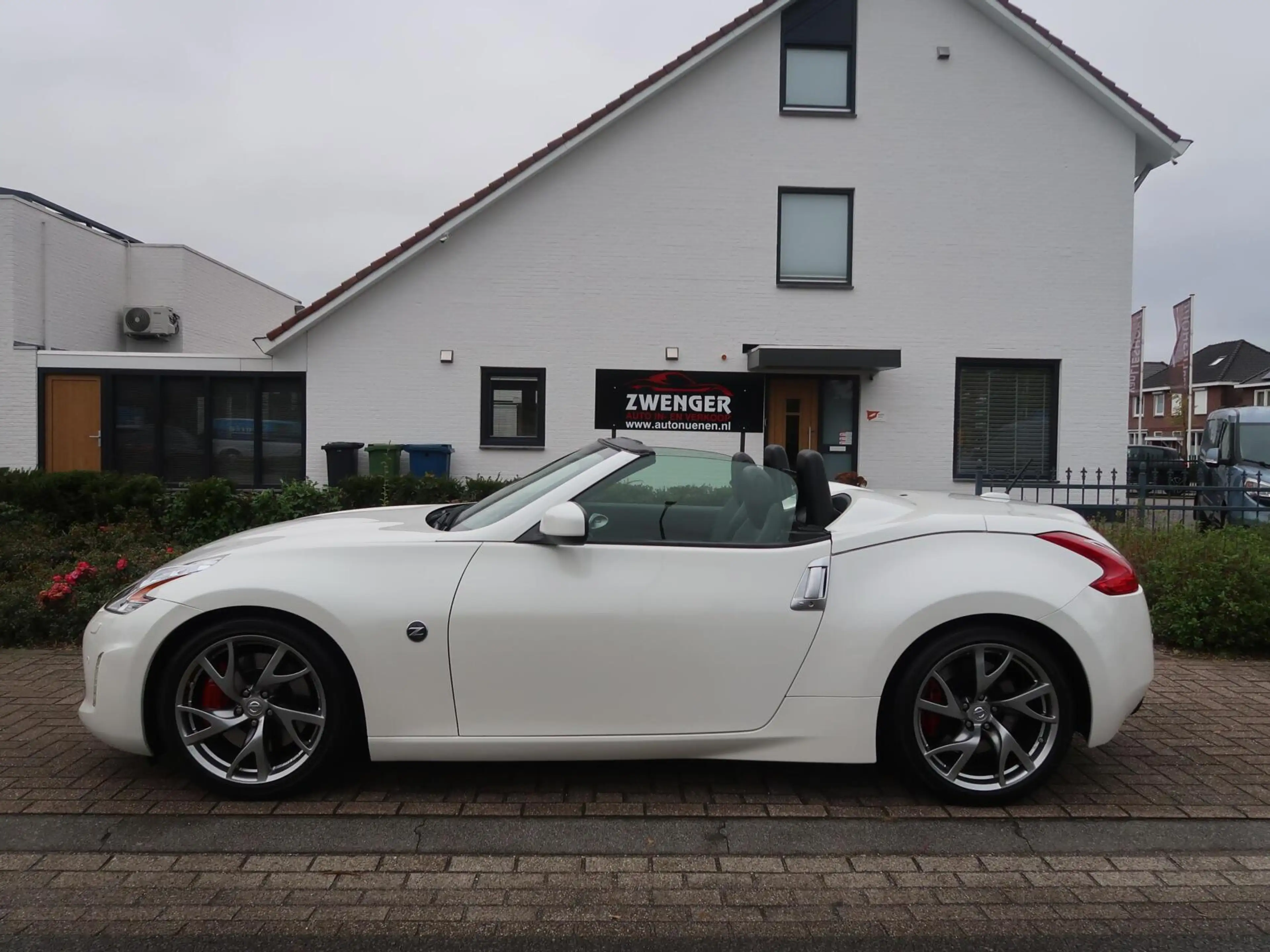 Nissan 370Z Roadster 3.7 V6 AUT F-1 FACELIFT|STOELKOELING|NAVI — photo 2