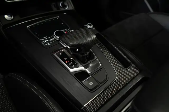 Audi Q5 view 23