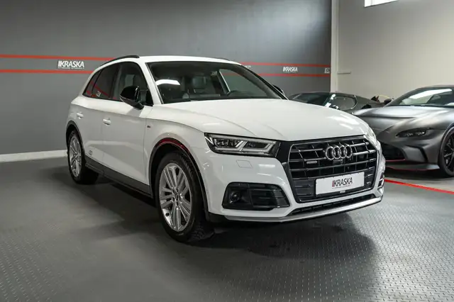 Audi Q5 view 5