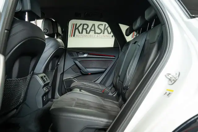 Audi Q5 view 16
