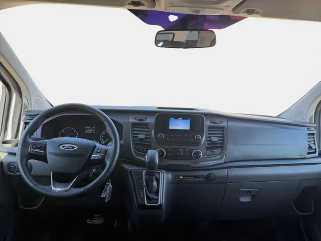Ford Tourneo Custom view 9