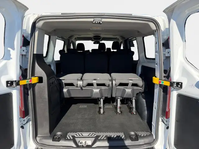 Ford Tourneo Custom view 12