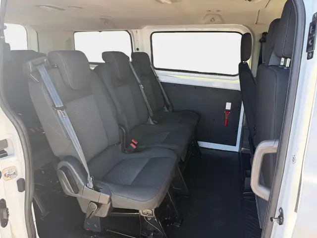 Ford Tourneo Custom view 10